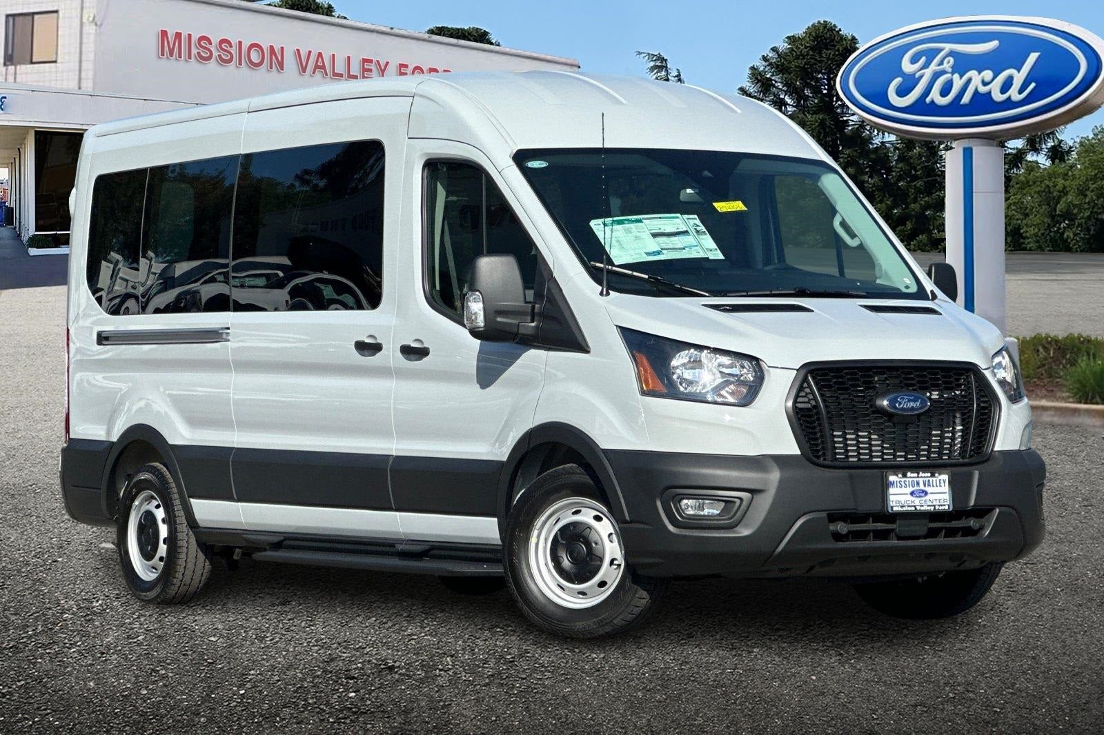 2025 Ford Transit-350 XL