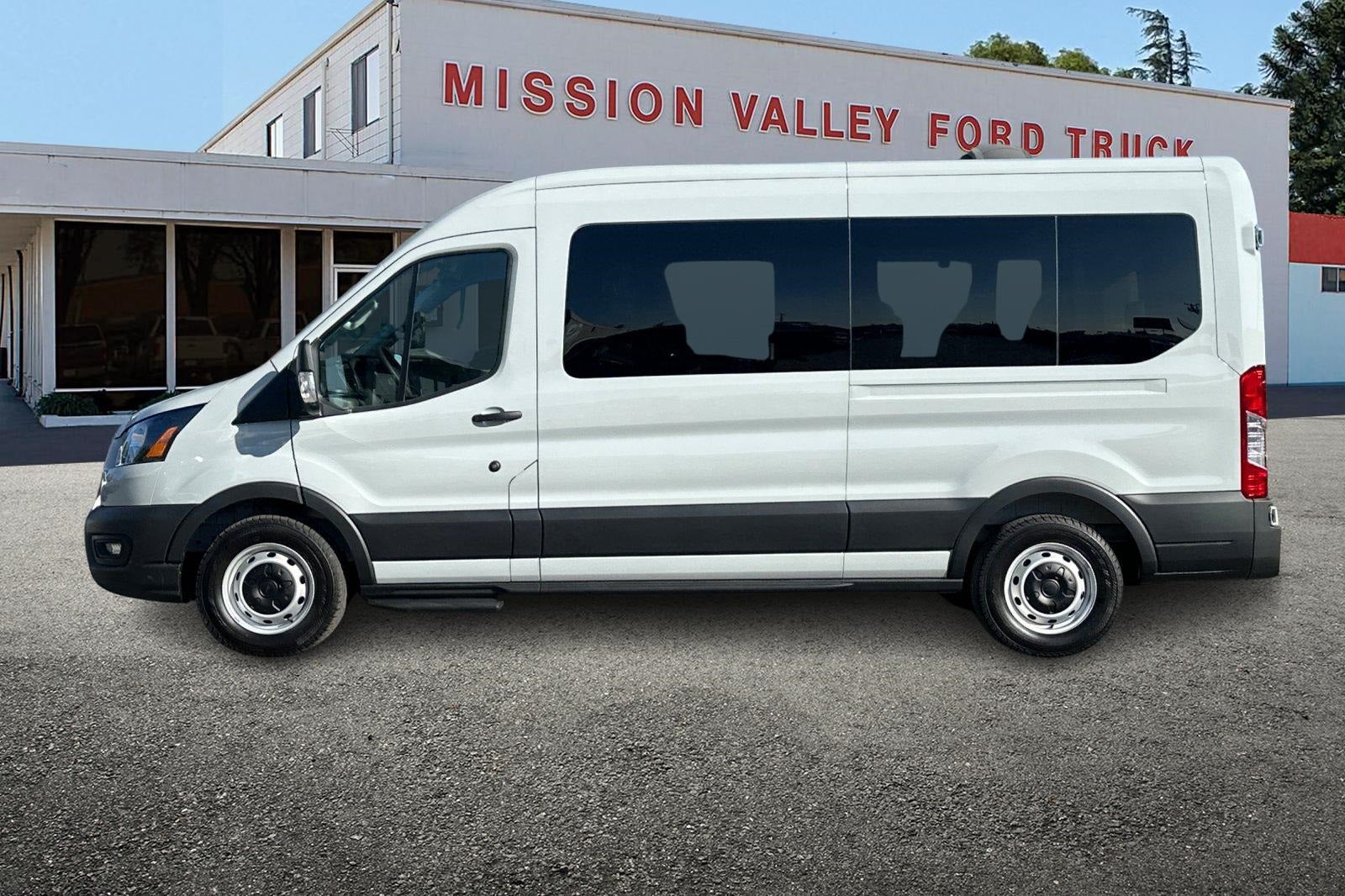 2025 Ford Transit-350 XL