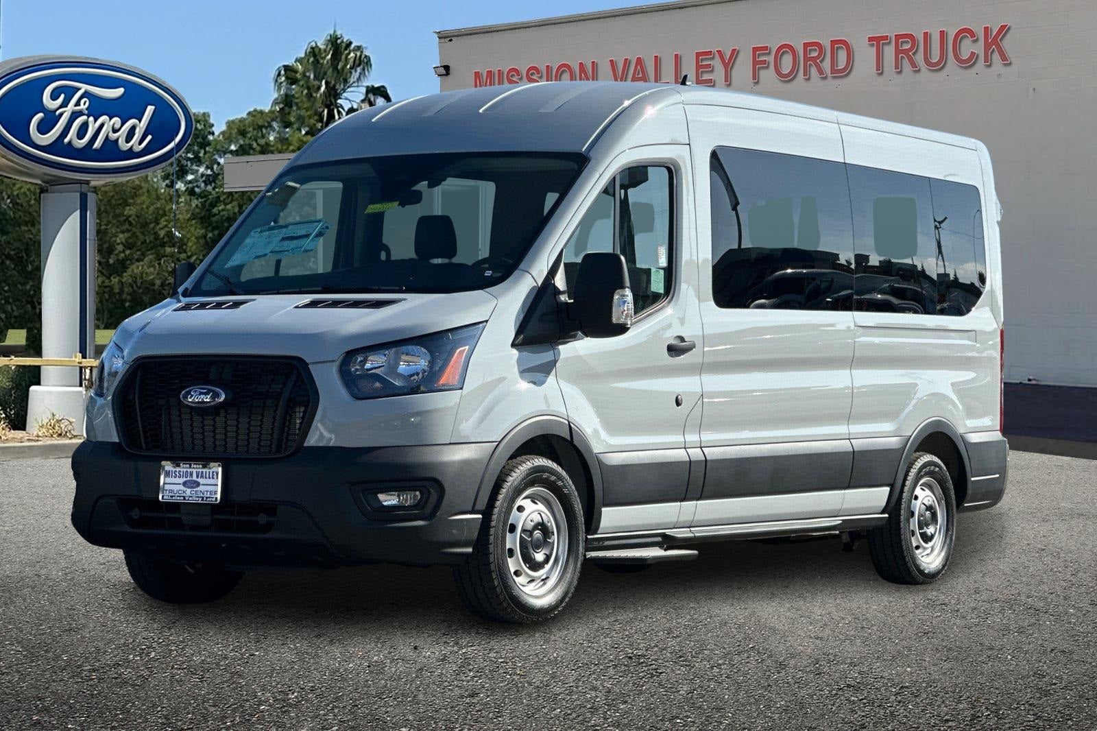 2025 Ford Transit-350 XL