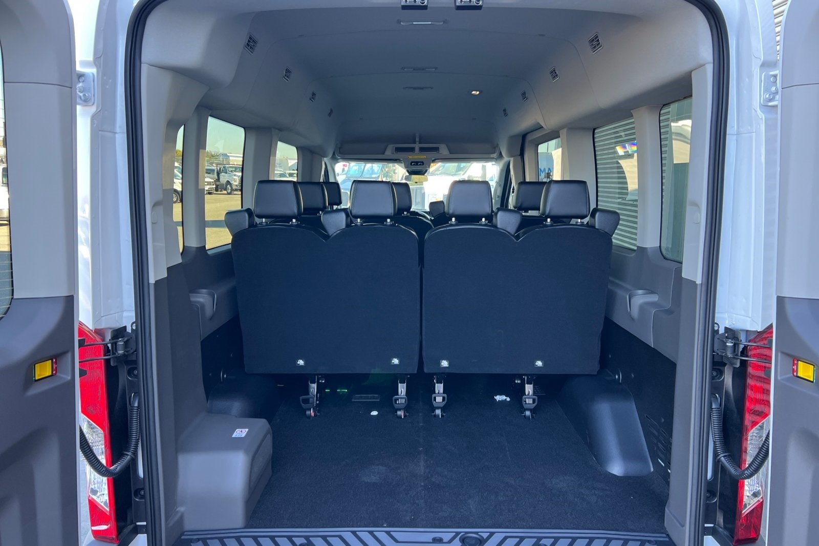 2025 Ford Transit-350 XL