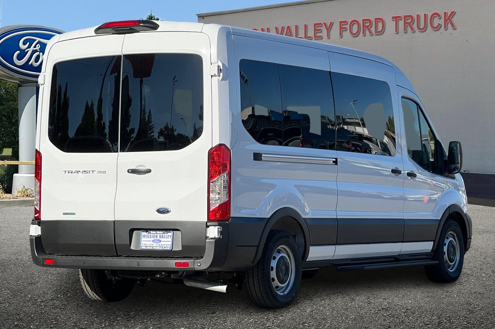 2025 Ford Transit-350 XL