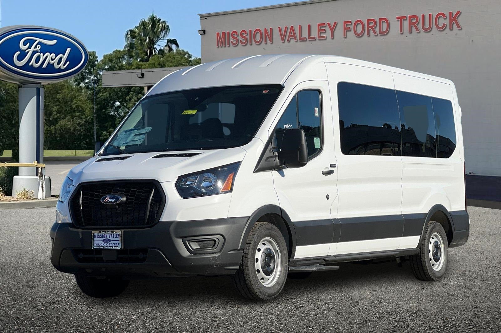 2025 Ford Transit-350 XL