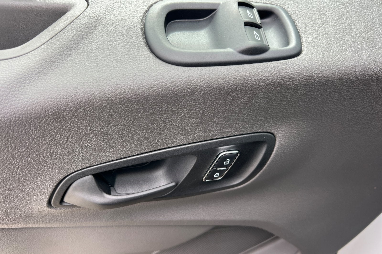 2025 Ford Transit-350 XLT