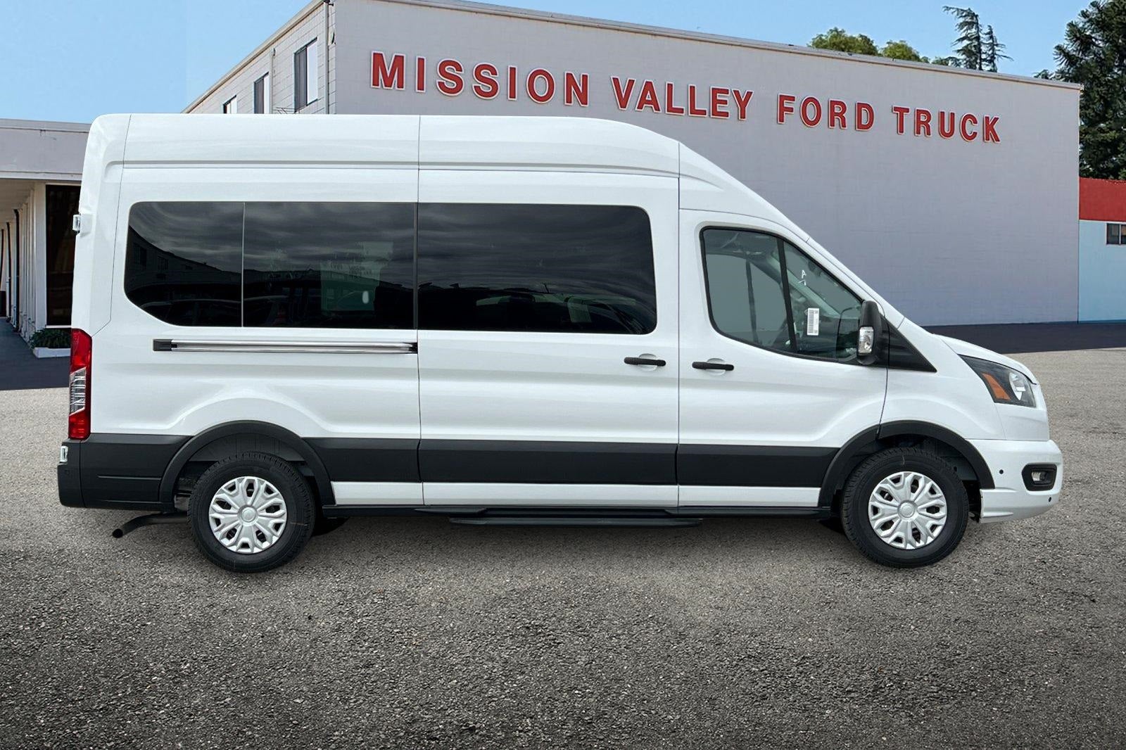 2025 Ford Transit-350 XLT