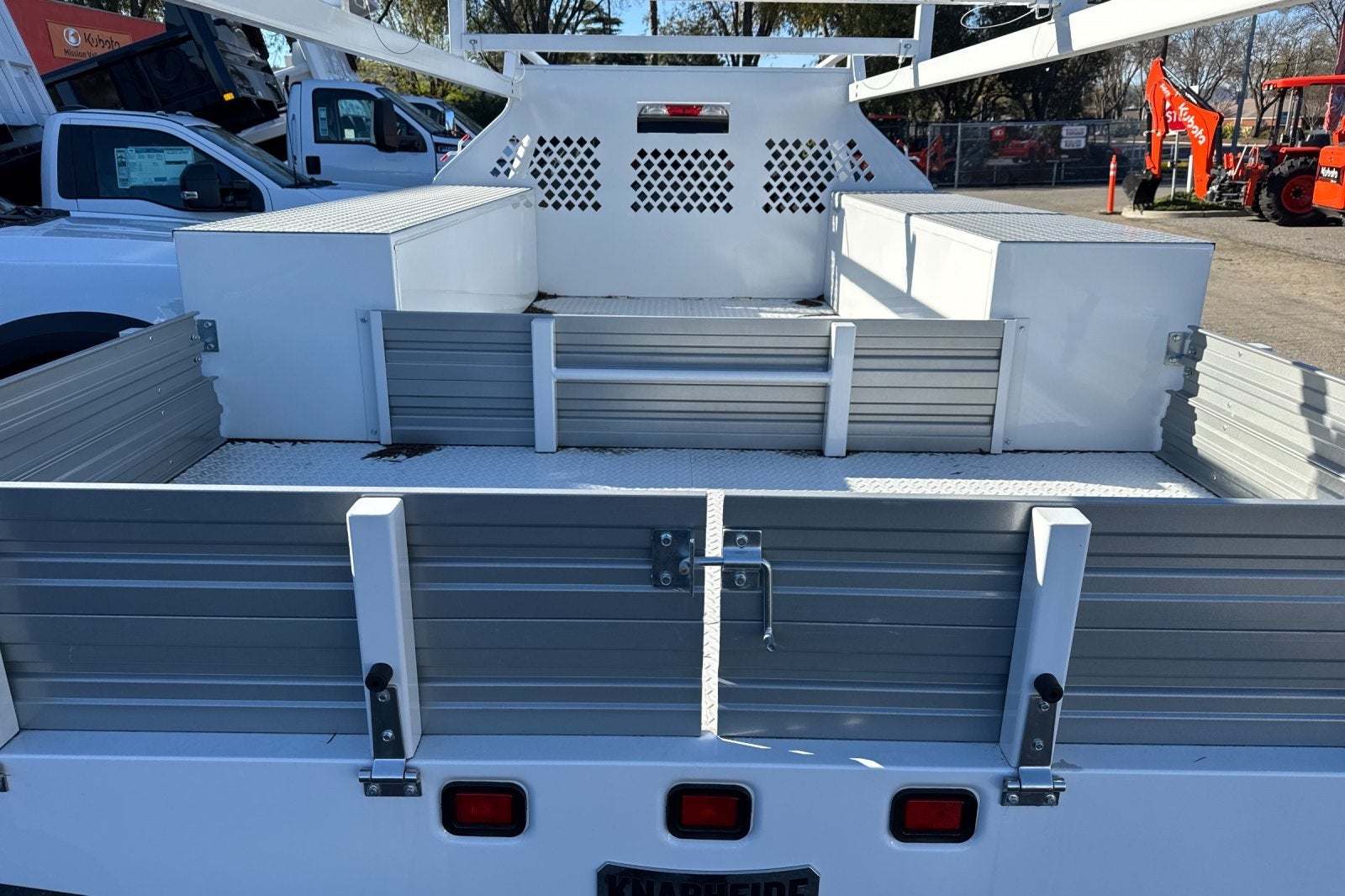 2026 Ford F-550SD XL DRW 4D Crew Cab/Chassis 12' Knapheide Contractor Body