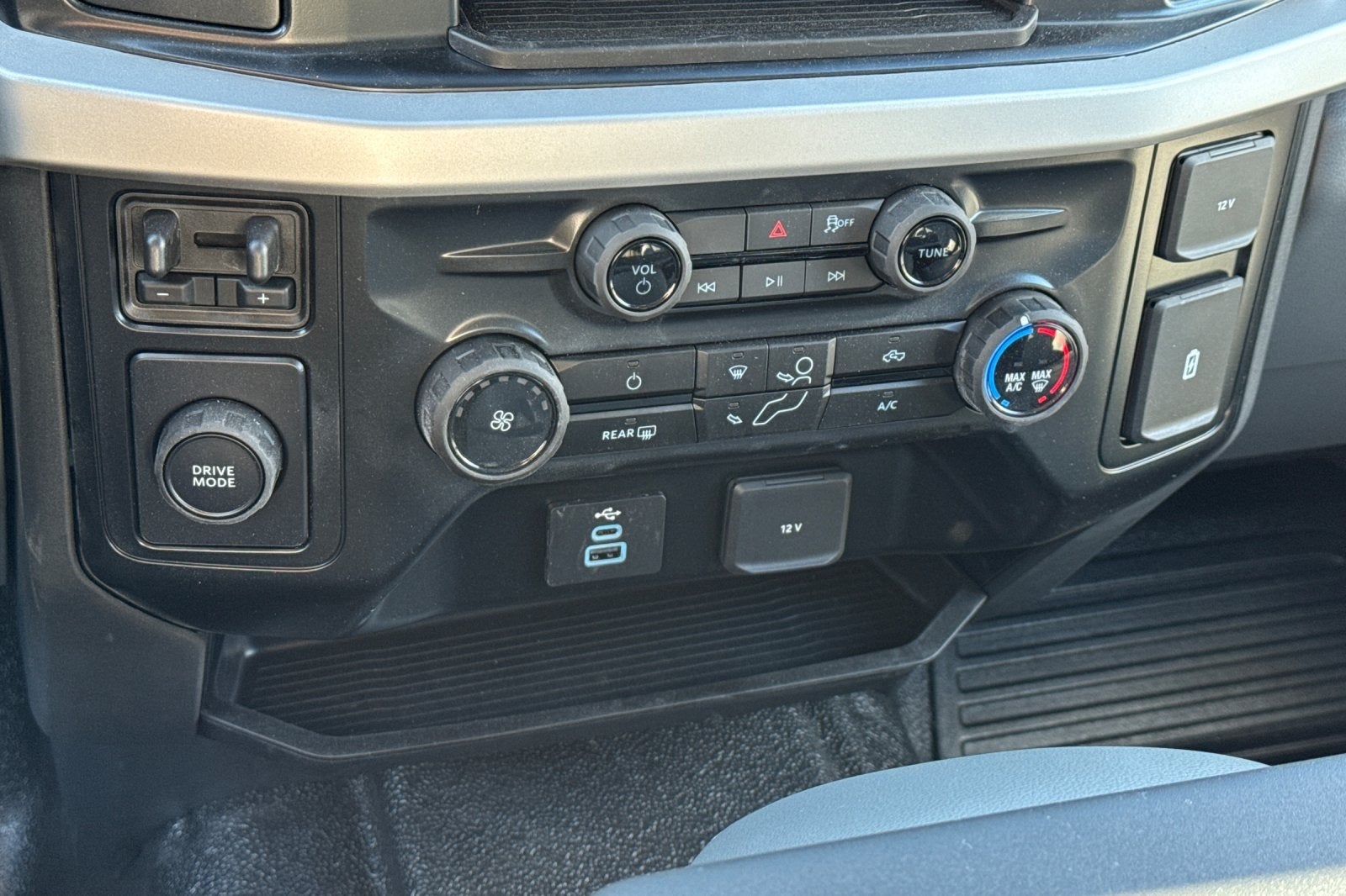 2026 Ford F-550SD XL DRW 4D Crew Cab/Chassis 12' Knapheide Contractor Body