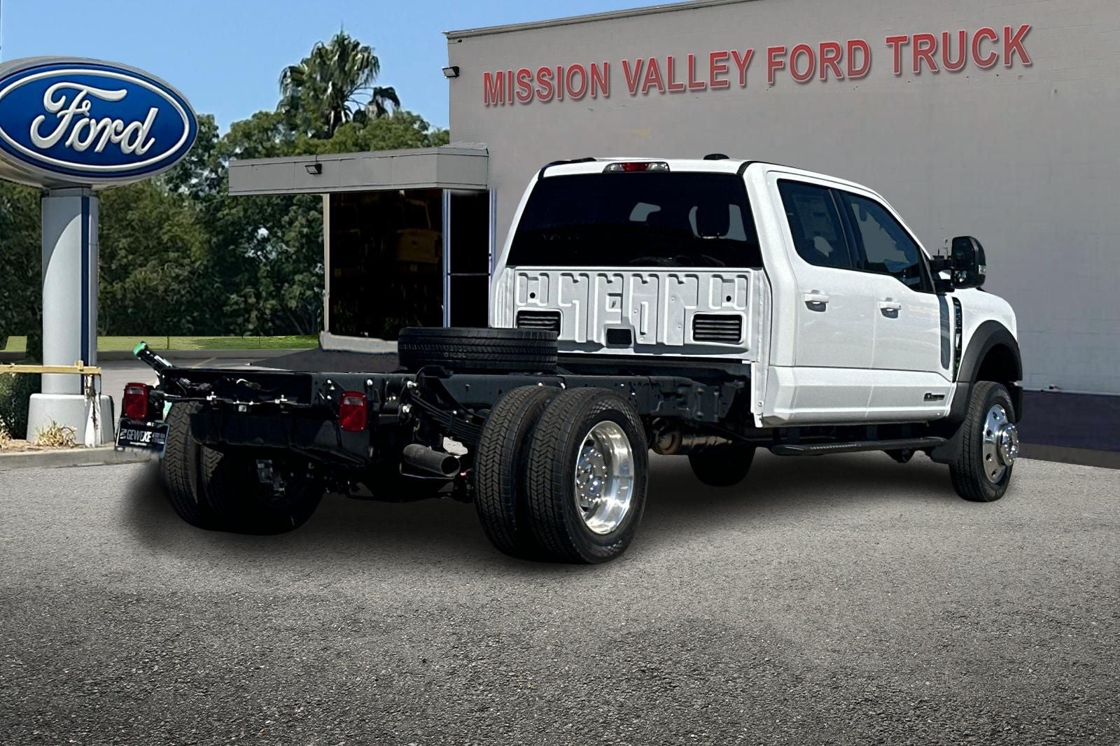 2026 Ford F-550SD Lariat DRW
