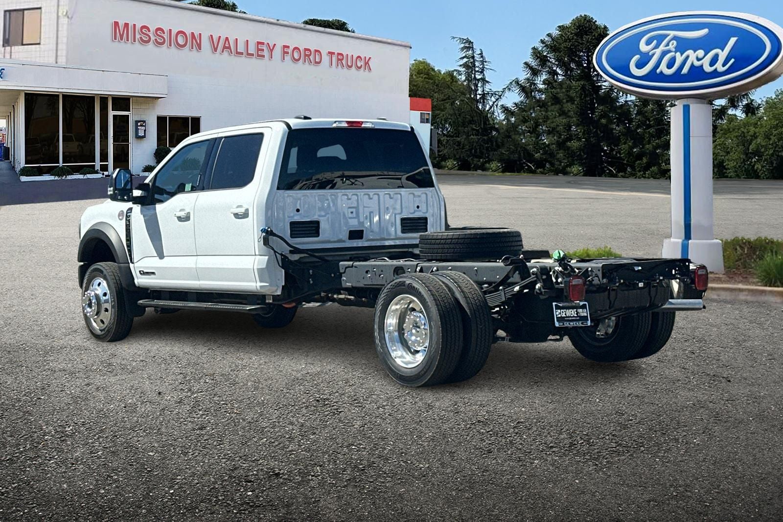 2026 Ford F-550SD Lariat DRW