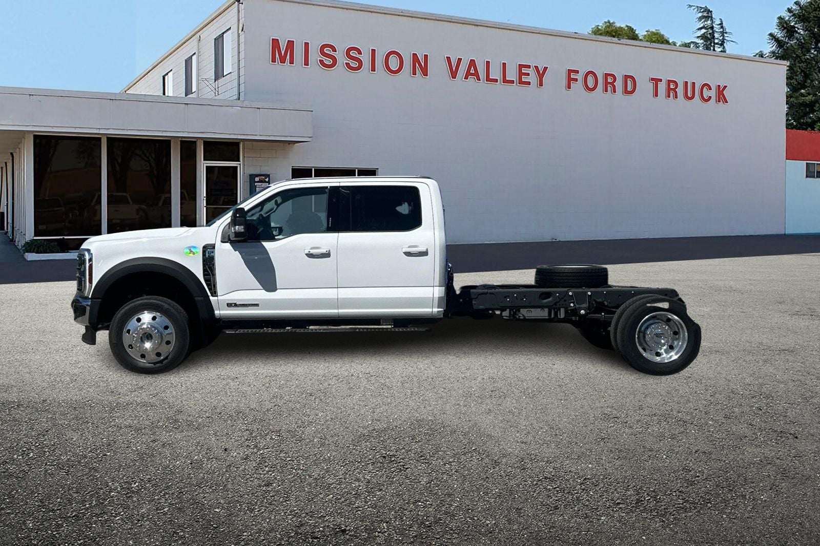 2026 Ford F-550SD Lariat DRW