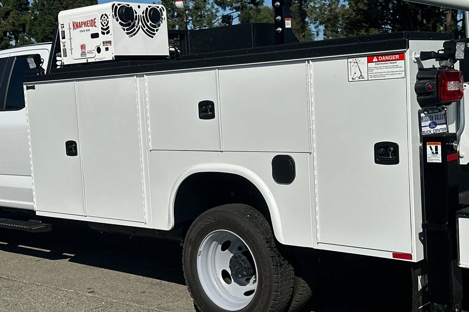 2026 Ford F-550SD XL DRW 11' Knapheide Crane Body