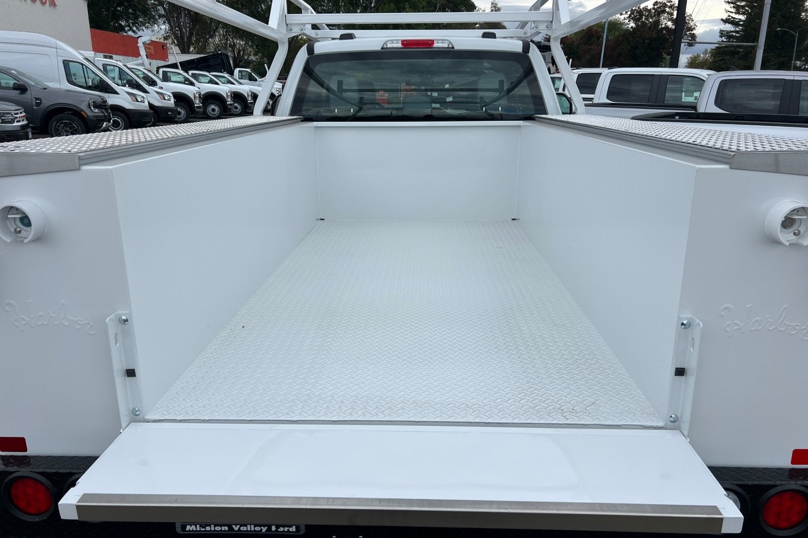 2026 Ford F-250SD XL 4D Extended Cab 8' Harbor Service Body