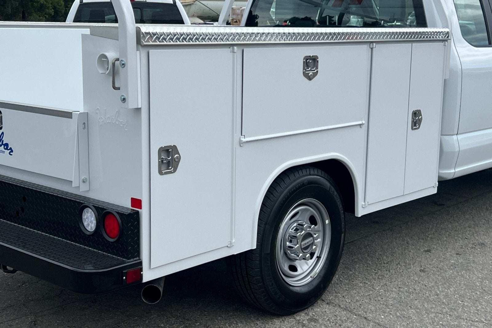 2026 Ford F-250SD XL 4D Extended Cab 8' Harbor Service Body