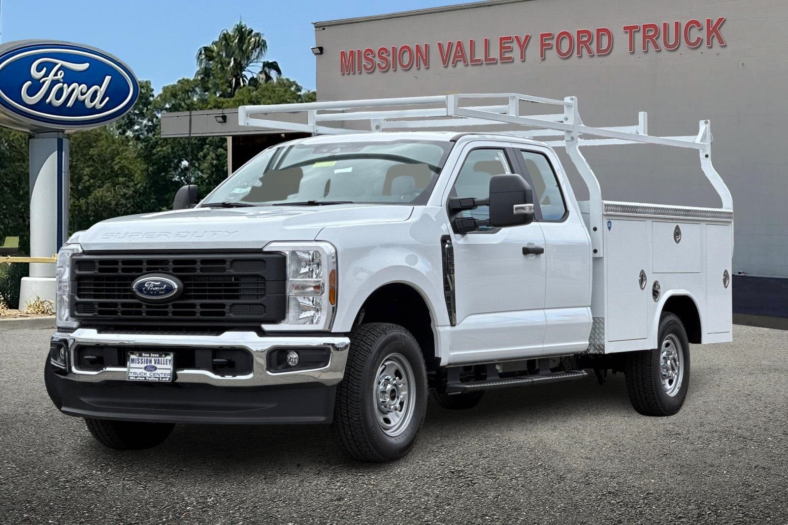 2026 Ford F-250SD XL 4D Extended Cab 8' Royal Service Body