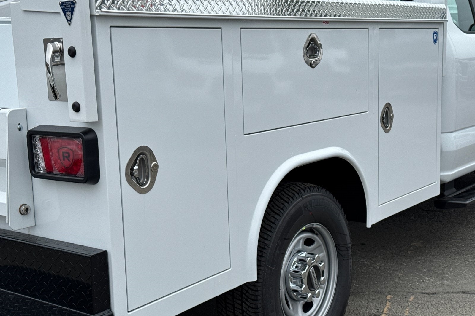 2026 Ford F-250SD XL 4D Extended Cab 8' Royal Service Body