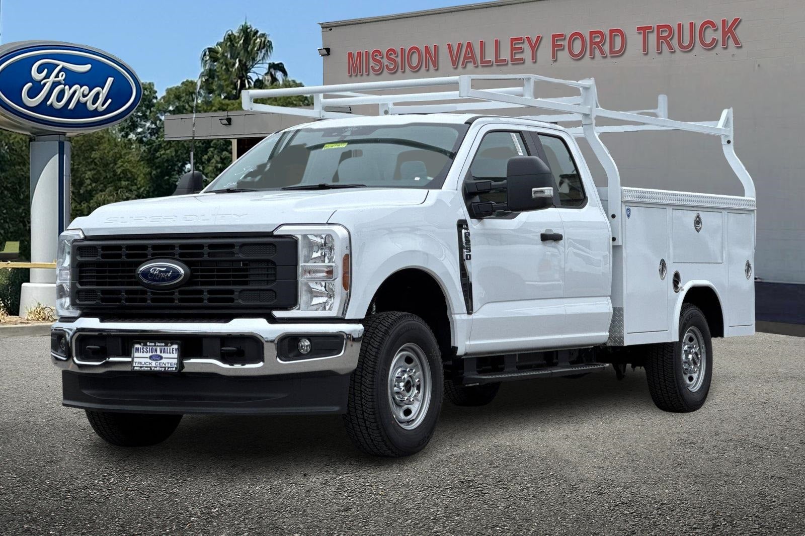 2026 Ford F-250SD XL 4D Extended Cab 8' Royal Service Body