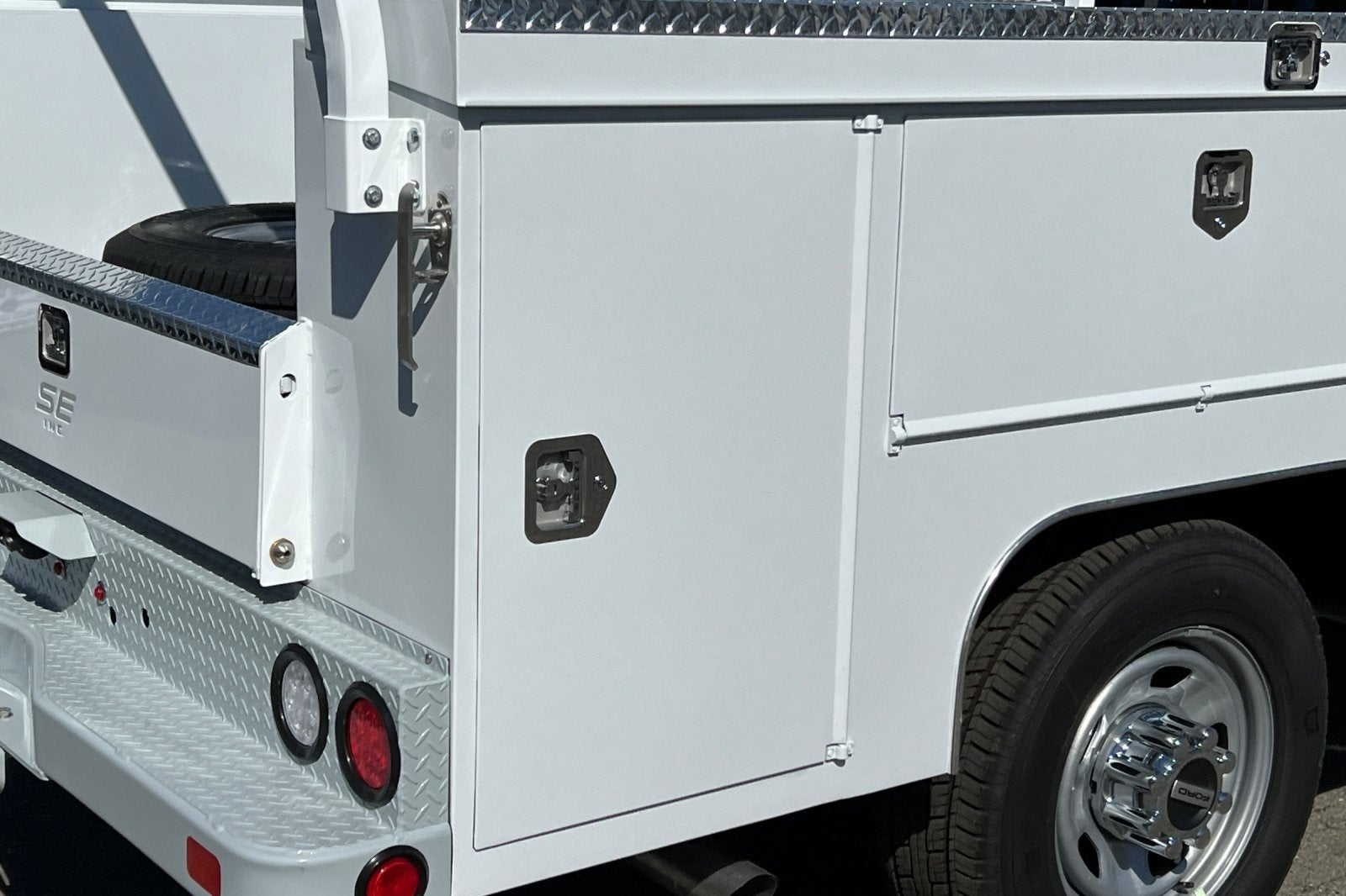 2026 Ford F-350SD XL Super Cab 9' Scelzi Service Body