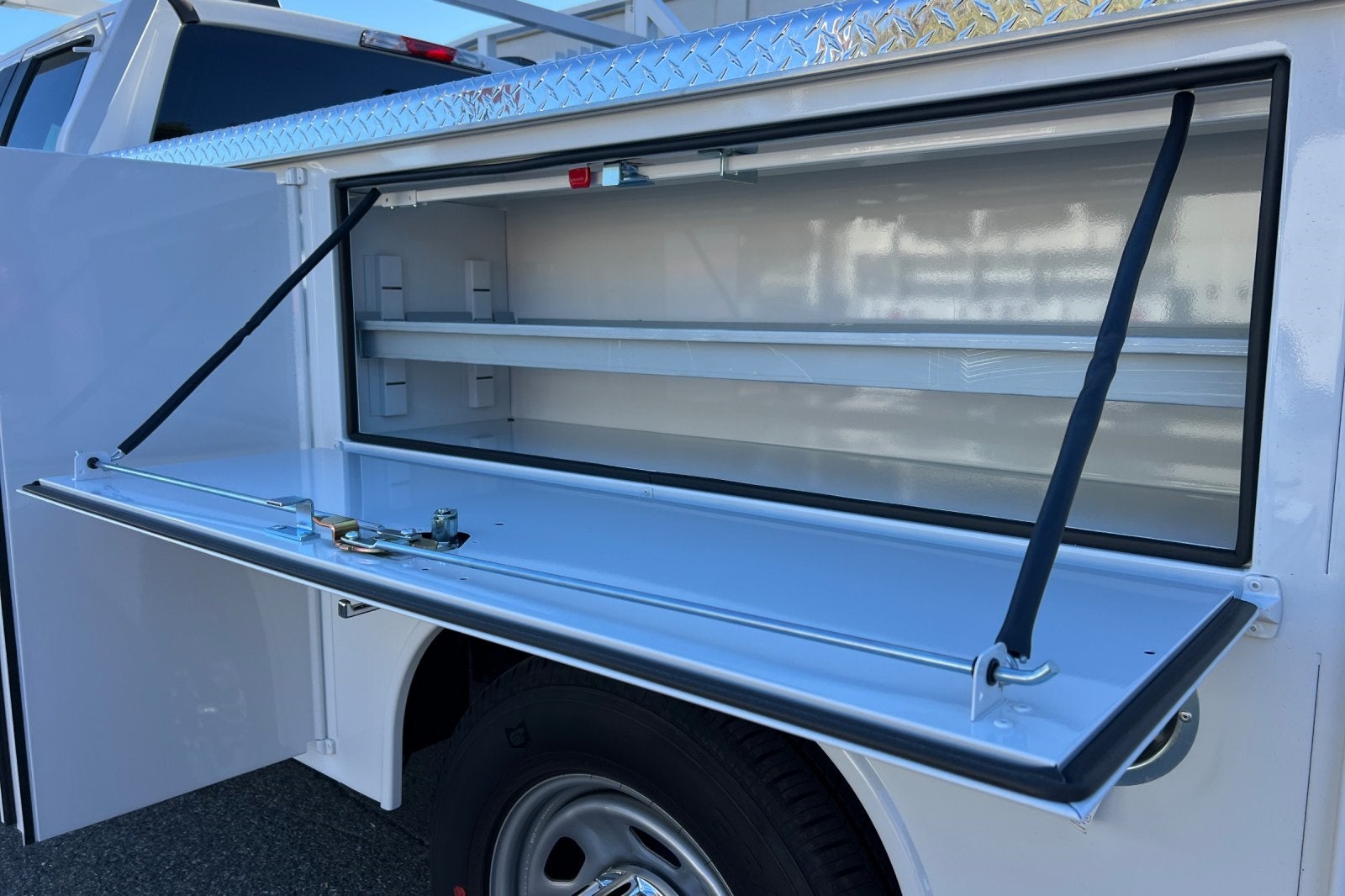 2026 Ford F-350SD XL 9' Harbor Service Body