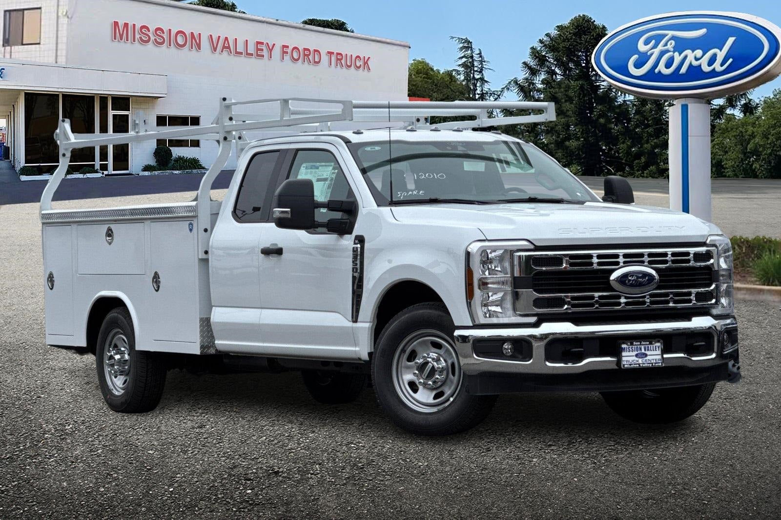 2025 Ford F-350SD XL Super Cab 9' Royal Service Body