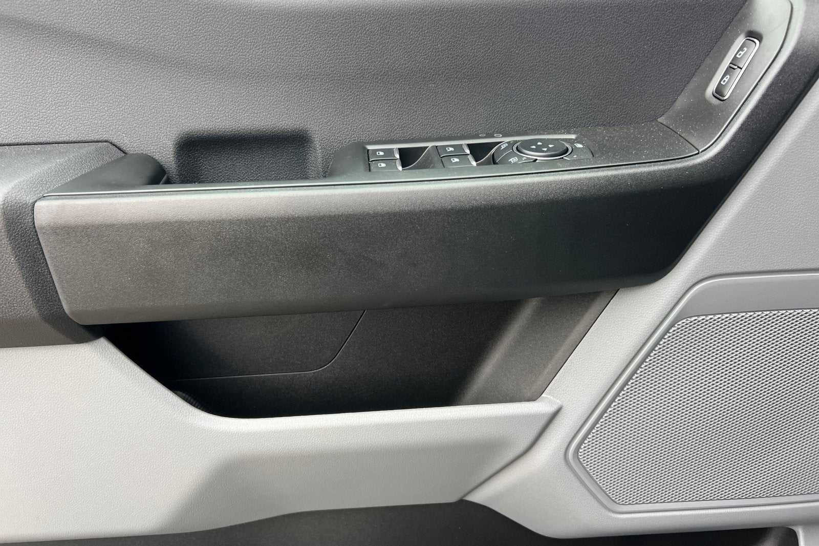 2025 Ford F-350SD XL Super Cab 9' Royal Service Body