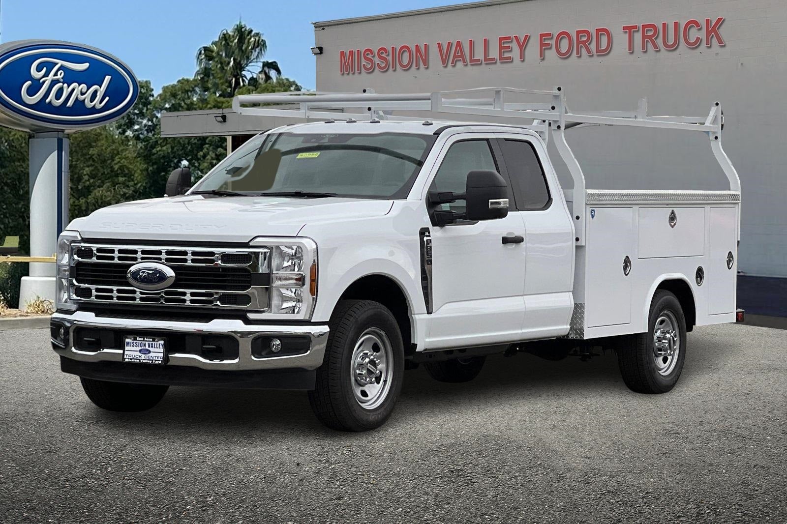 2025 Ford F-350SD XL Super Cab 9' Royal Service Body
