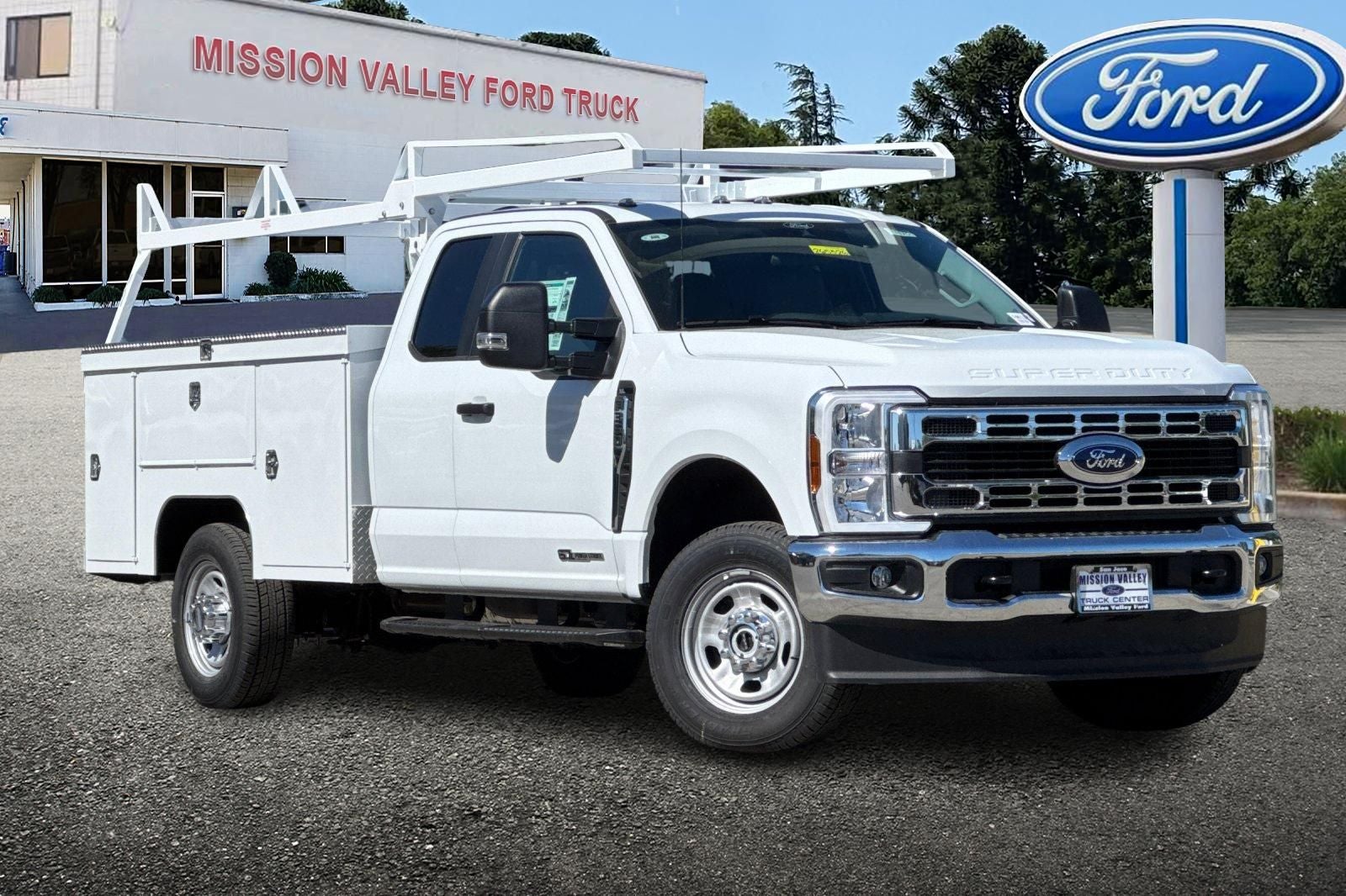 2026 Ford F-350SD XL 9' Scelzi Service Body