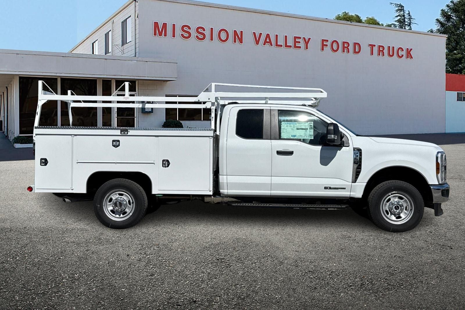 2026 Ford F-350SD XL 9' Scelzi Service Body