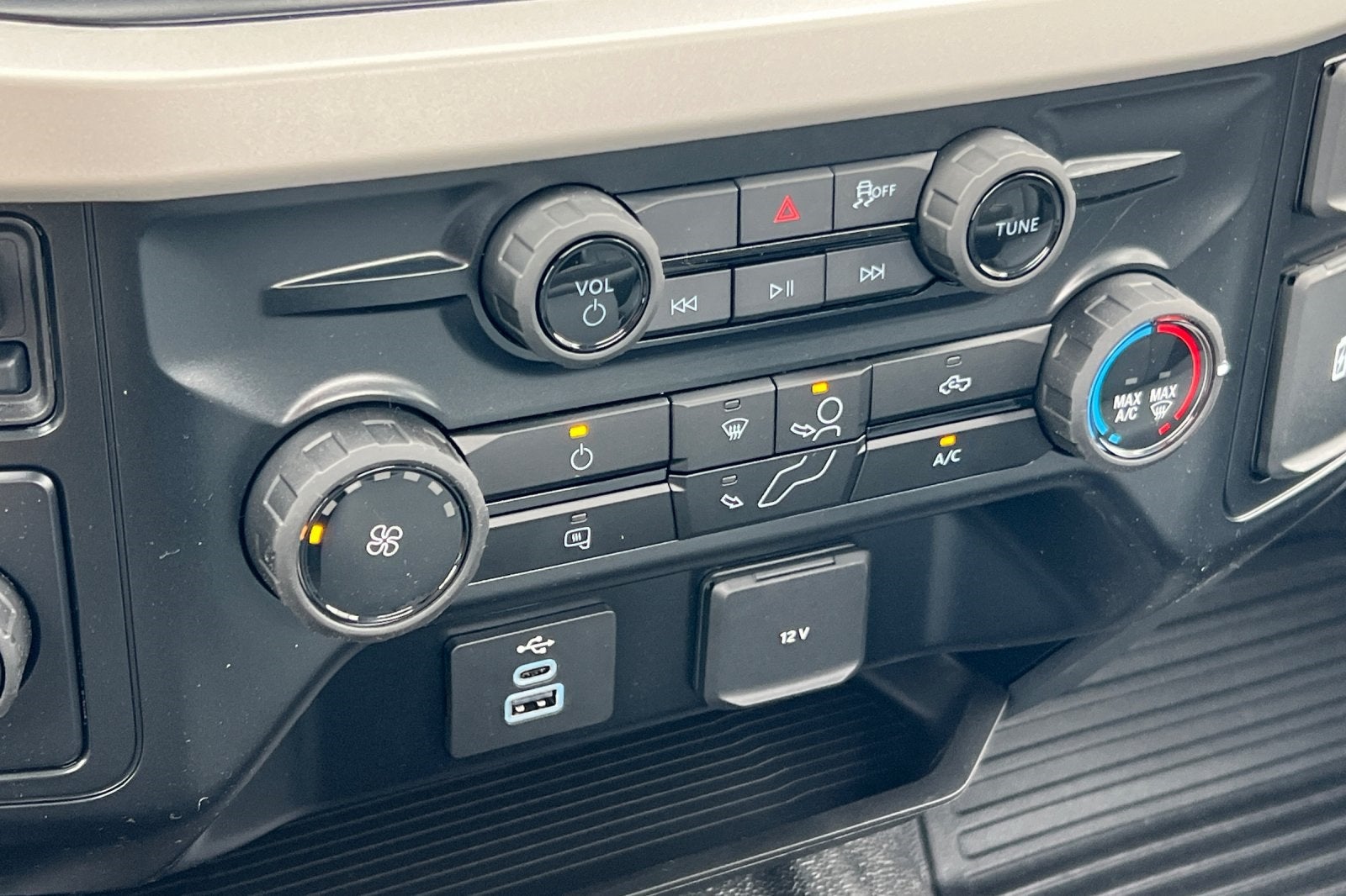 2026 Ford F-250SD XL 2D Standard Cab 8' Royal Service Body