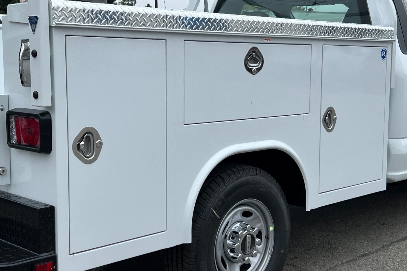 2026 Ford F-250SD XL 2D Standard Cab 8' Royal Service Body