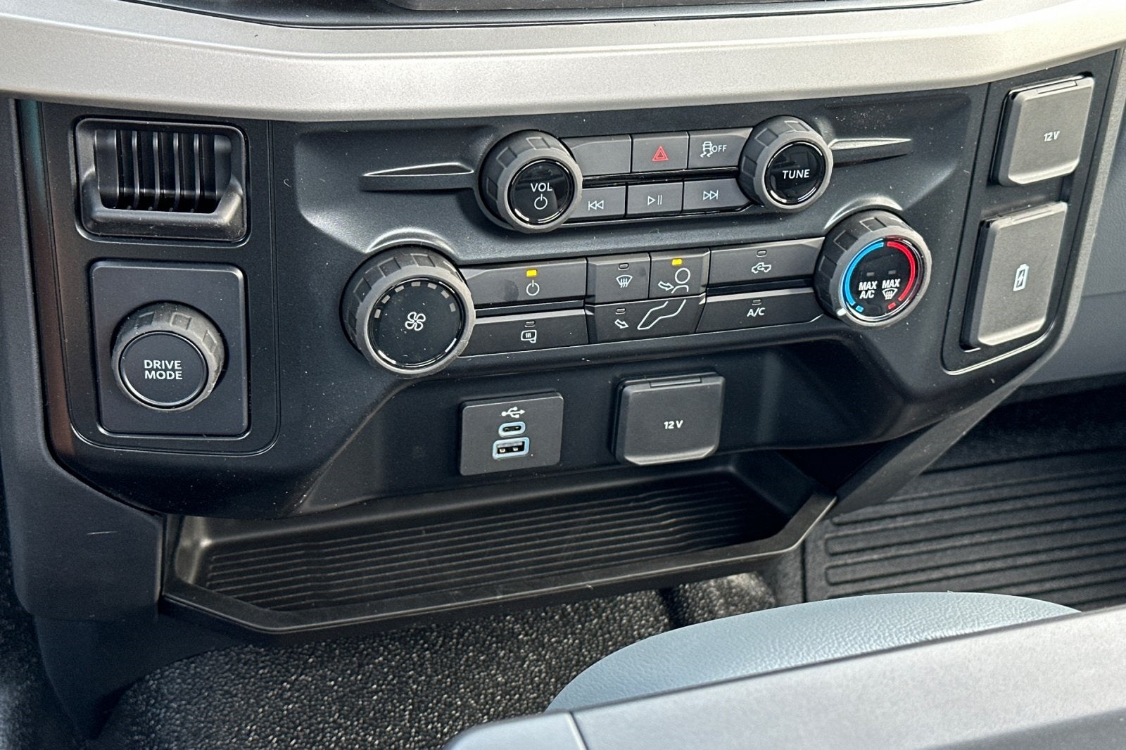 2025 Ford F-600SD XL Standard Cab & Chassis