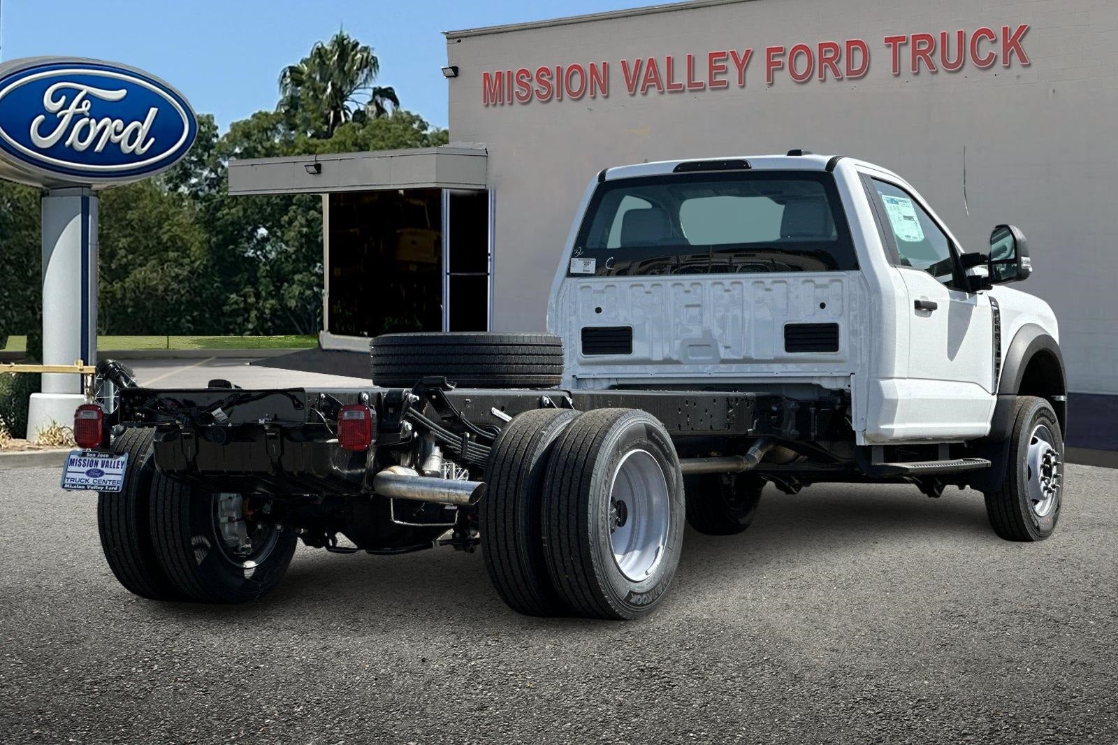 2025 Ford F-600SD XL Standard Cab & Chassis