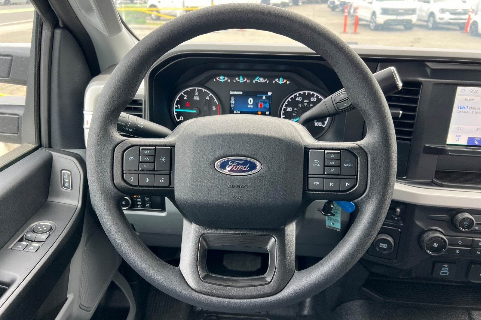 2025 Ford F-600SD XL