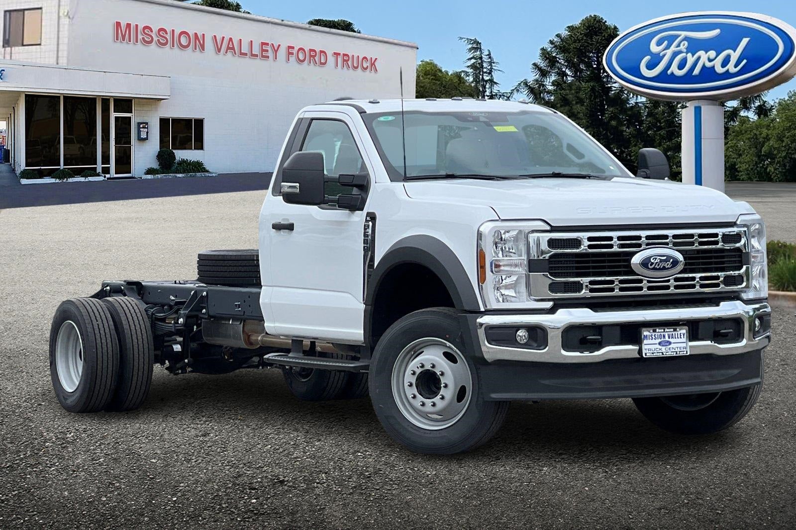2025 Ford F-600SD XL