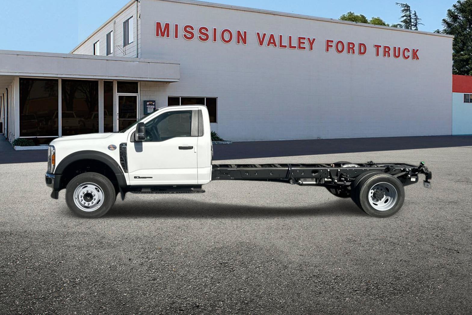 2026 Ford F-600SD XL