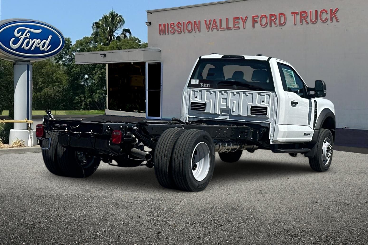 2026 Ford F-600SD XL