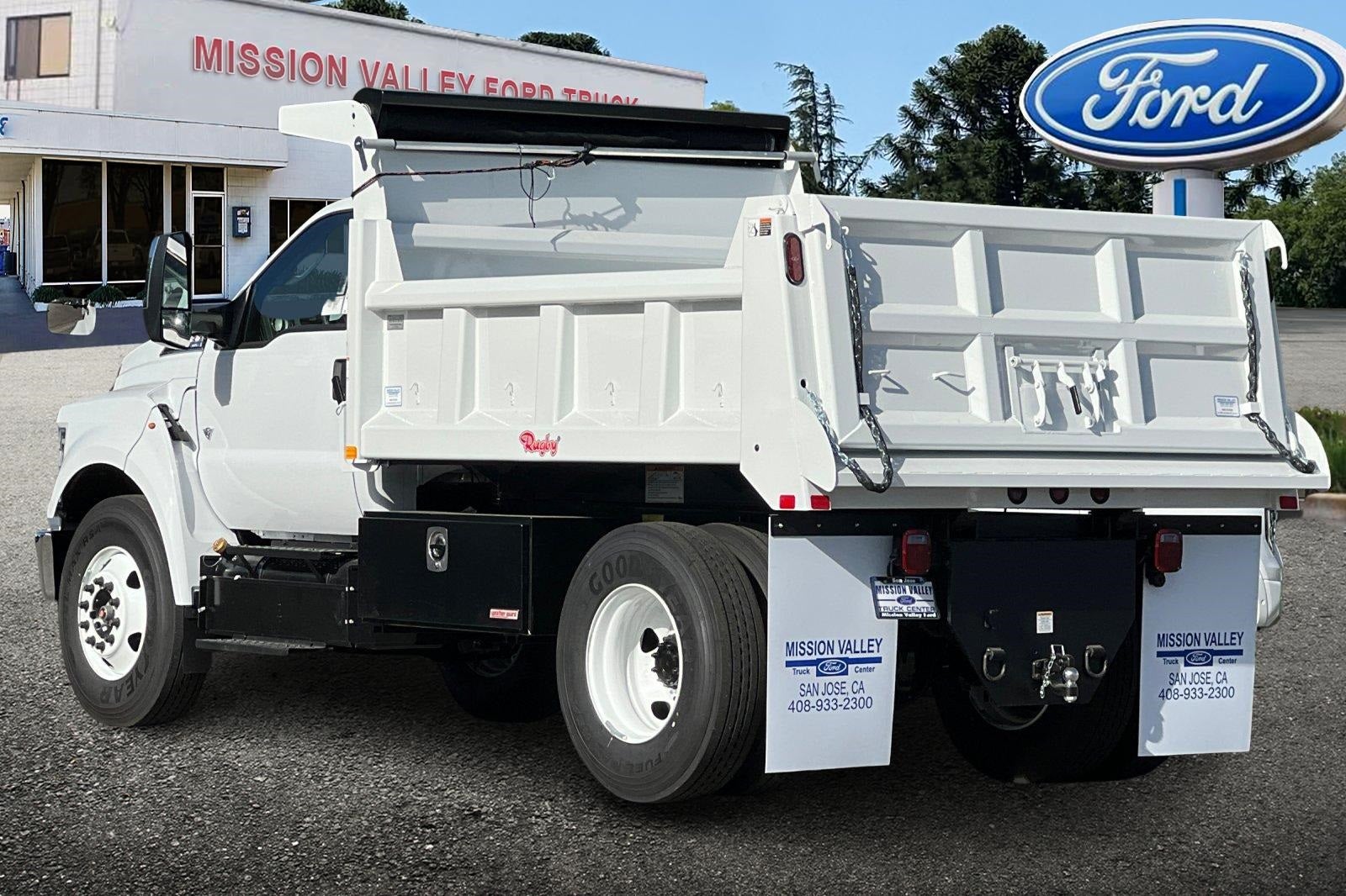 2026 Ford F-650SD Base 5/7 Yard Rugby Dump
