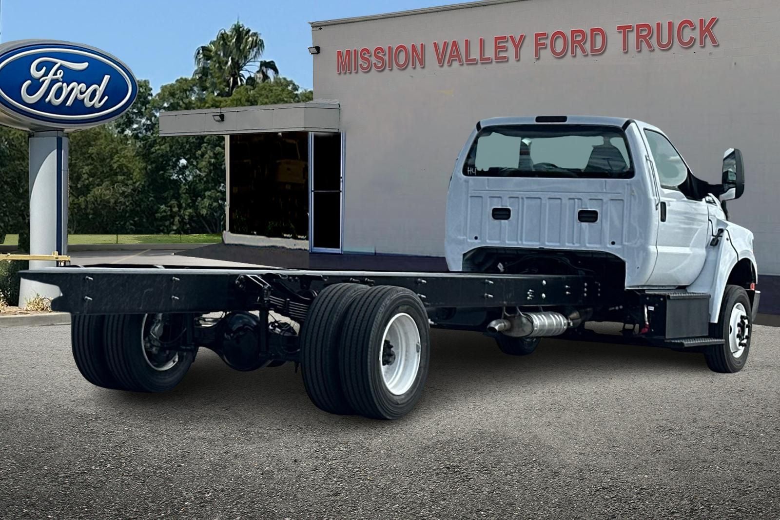 2027 Ford F-650SD Base