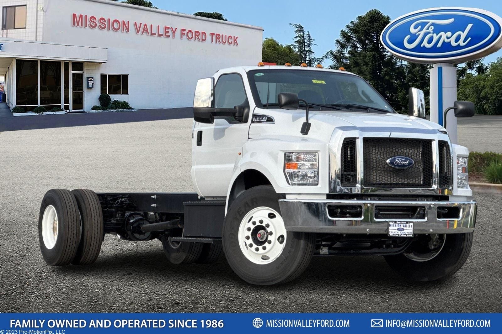 2027 Ford F-650SD Base