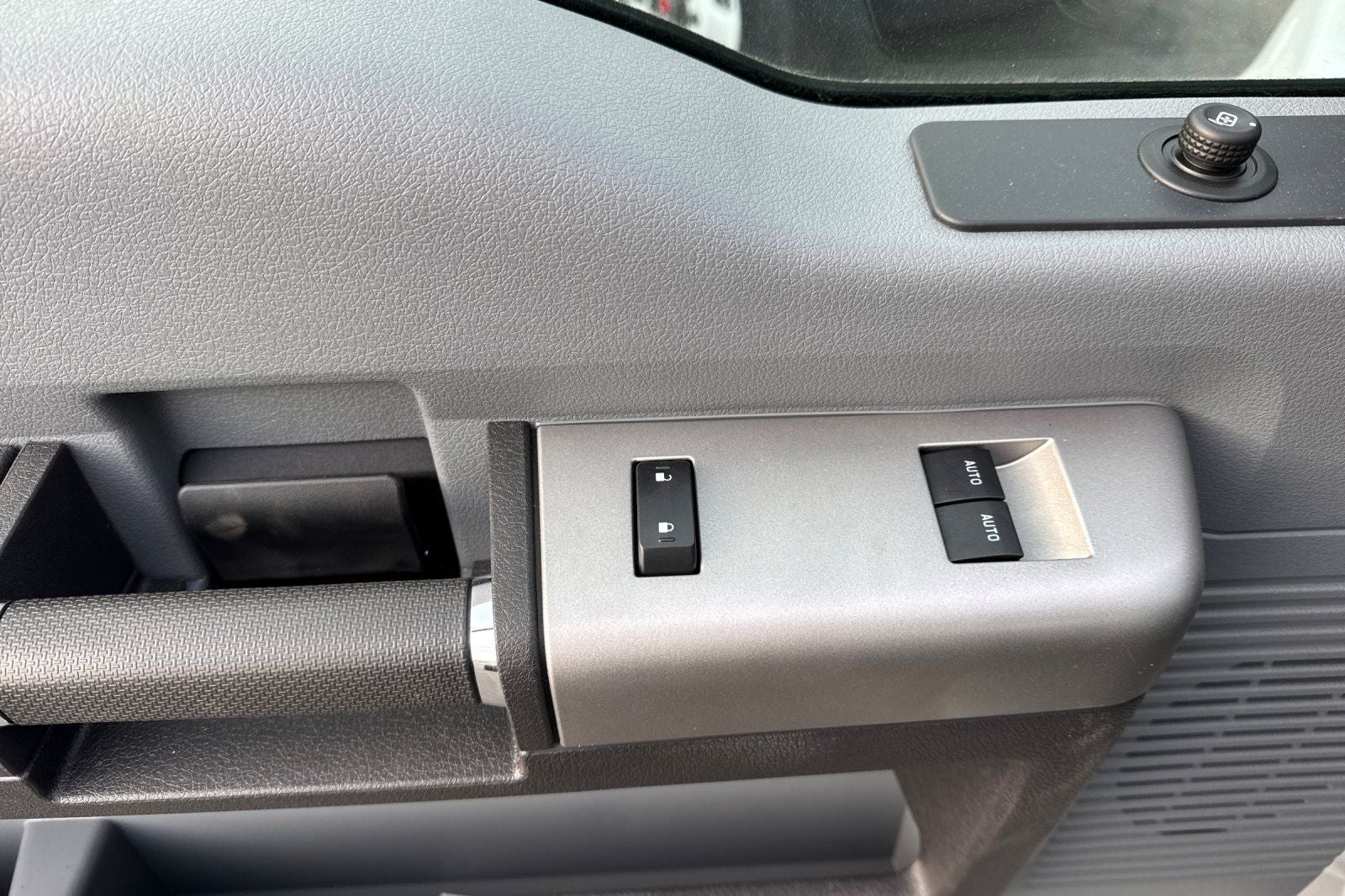 2027 Ford F-650SD Base