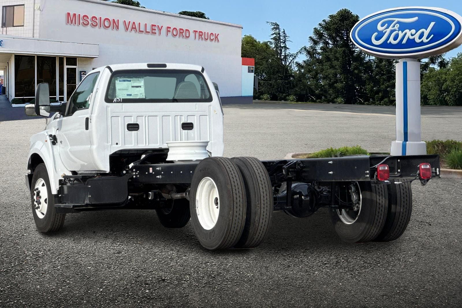 2027 Ford F-650SD Base