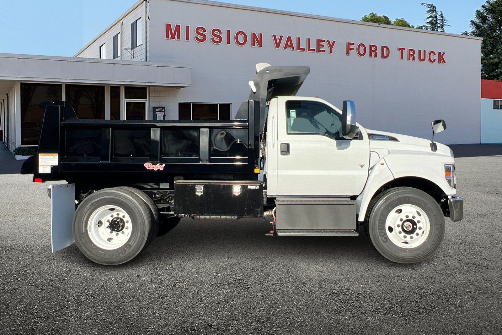2026 Ford F-650SD Base 5/7 Yard Rugby Dump Body