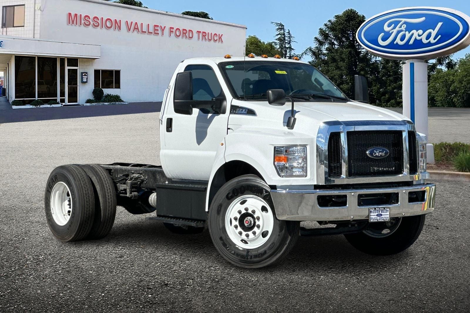 2027 Ford F-650SD Base
