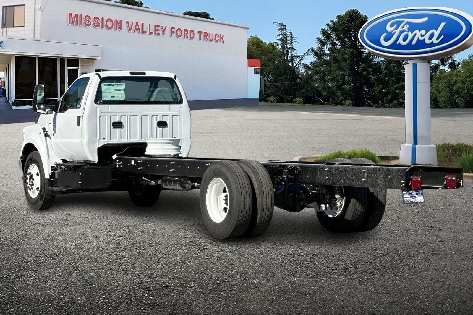 2027 Ford F-650SD Base