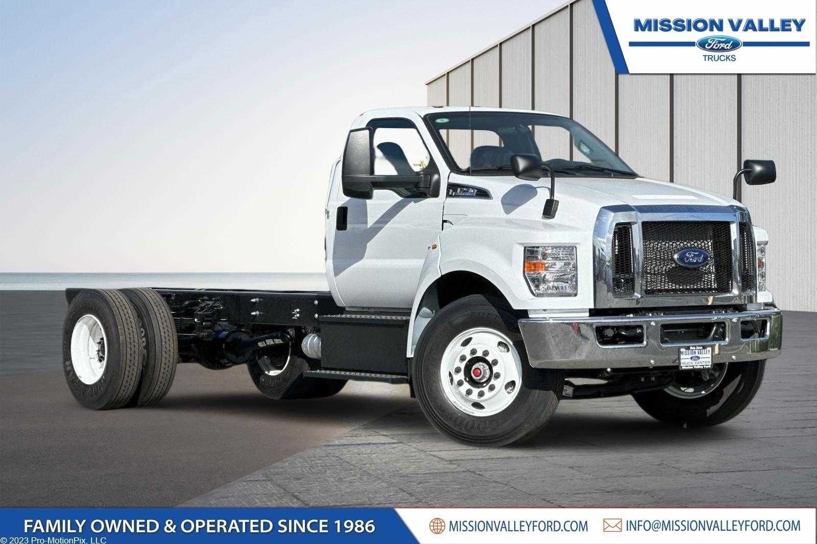 2025 Ford F-750SD