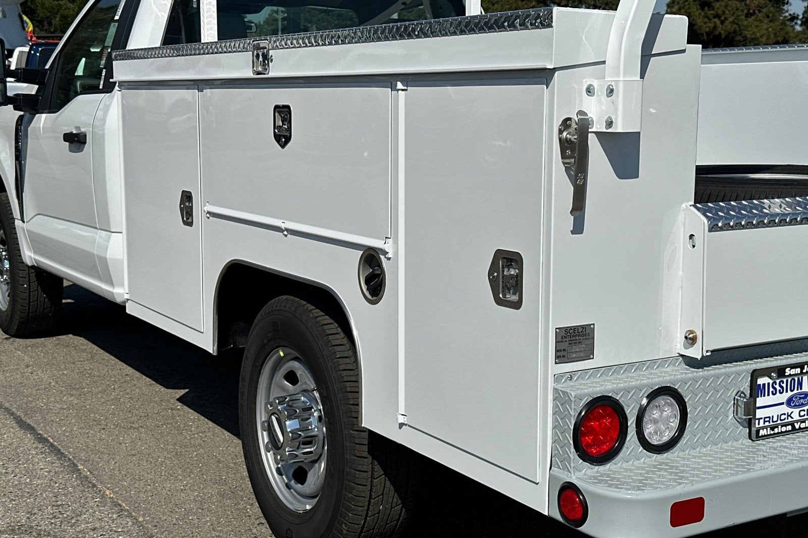 2025 Ford F-350SD XL Scelzi 9' Service Body