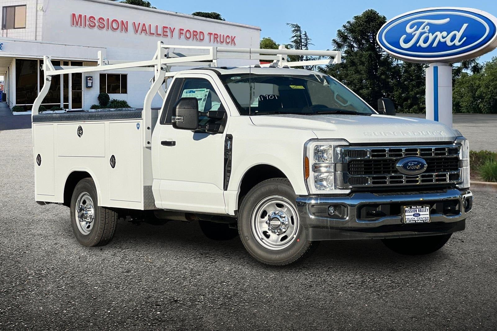 2025 Ford F-350SD XL 2D Standard Cab 9' Royal Service Body