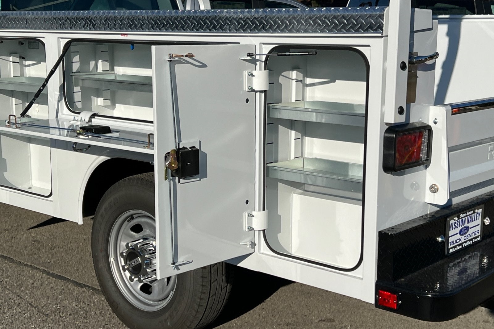 2025 Ford F-350SD XL 2D Standard Cab 9' Royal Service Body