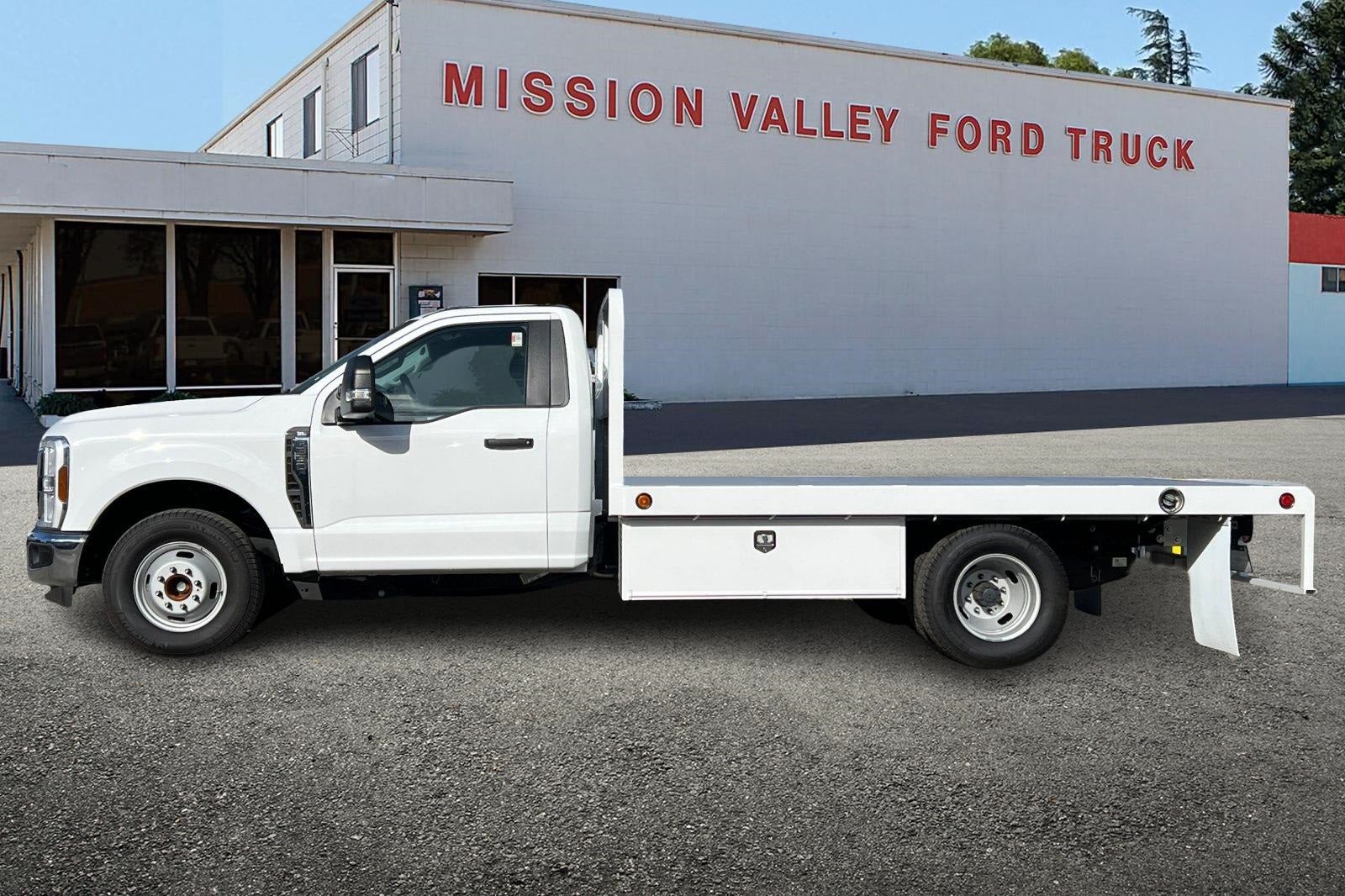 2025 Ford F-350SD XL DRW