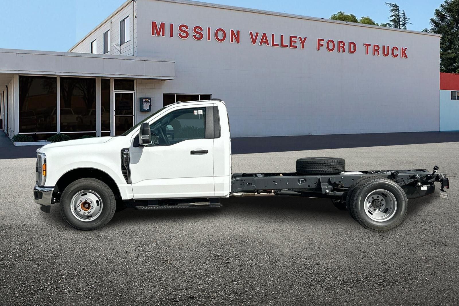 2026 Ford F-350SD XL DRW