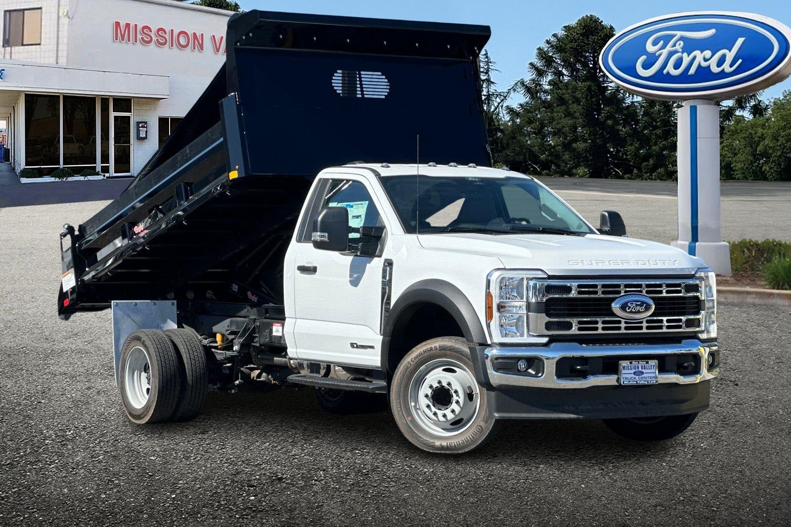 2024 Ford F-450SD DRW 2/3 Yard MVFT Dump Body