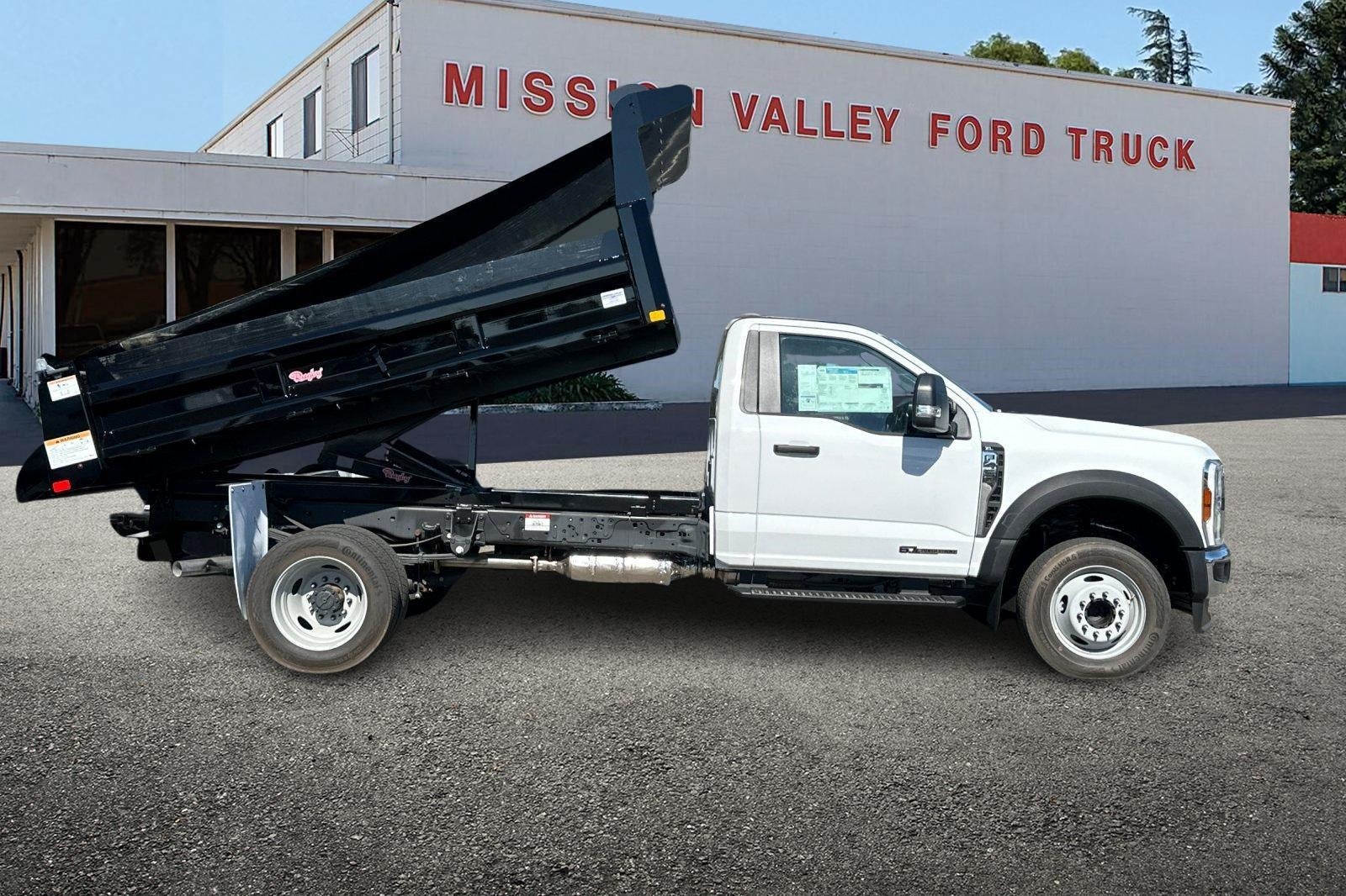 2024 Ford F-450SD DRW 2/3 Yard MVFT Dump Body